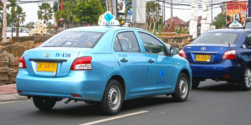 Gọi xe taxi uy tín để an toàn khi sử dụng